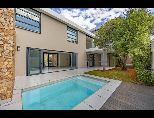 3 BEDROOM CLUSTER FOR SALE IN WATERKLOOF RIDGE